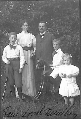 Familjen Lundberg
Gunnar, Anna, Arvid, Åke, Anna-Lisa Lundberg
